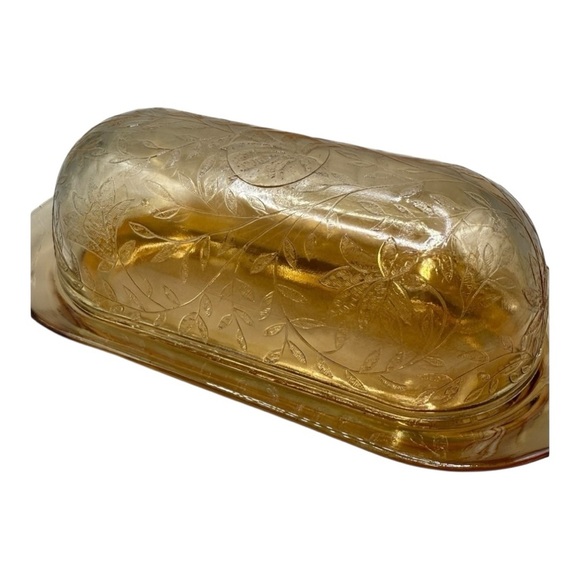 Jeanette Floragold | Louisa Vintage Covered Butter Dish - Picture 10 of 12